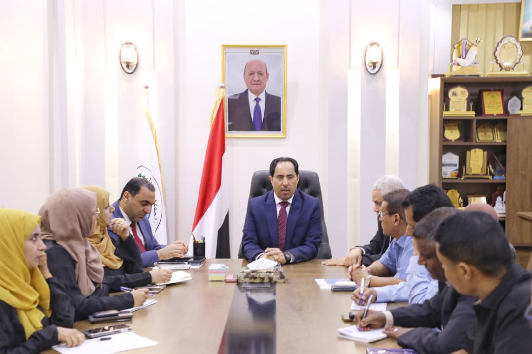 الوزير البكري يناقش ترتيبات تنفيذ الخطة الوطنية لتمكين الشباب