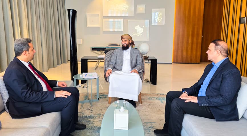 المحرّمي يلتقي محافظ لحج ويؤكد دعمه لجهود تحسين الخدمات وتعزيز الاستقرار الأمني