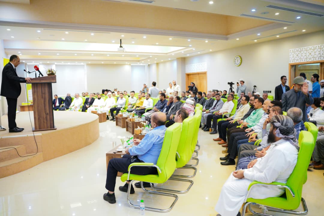 الاشول وباناجه يدشّنان تحول بنك القطيبي الإسلامي إلى بنك شامل بعدن