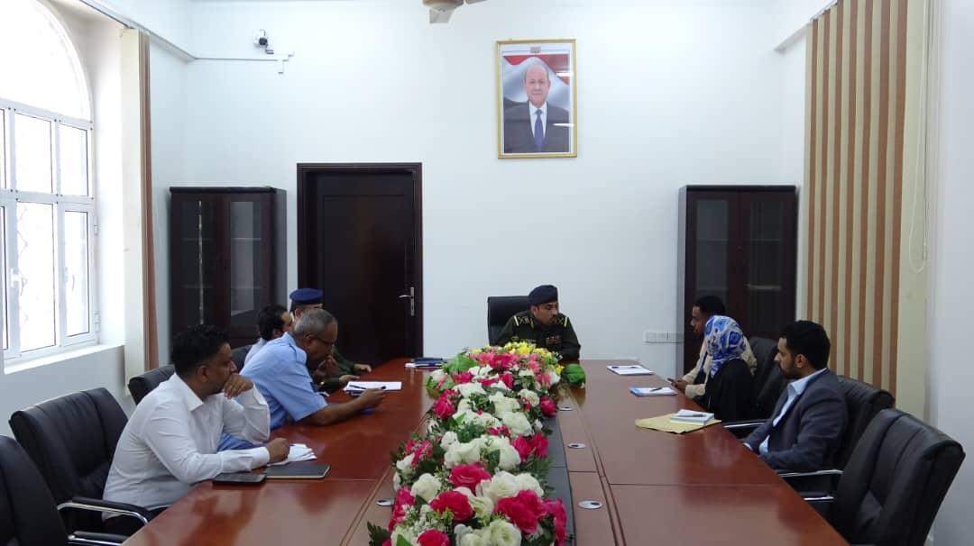 رئيس مصلحة الهجرة يبحث مع مفوضية شؤون اللاجئين تعزيز التعاون وتطوير آليات دعم اللاجئين