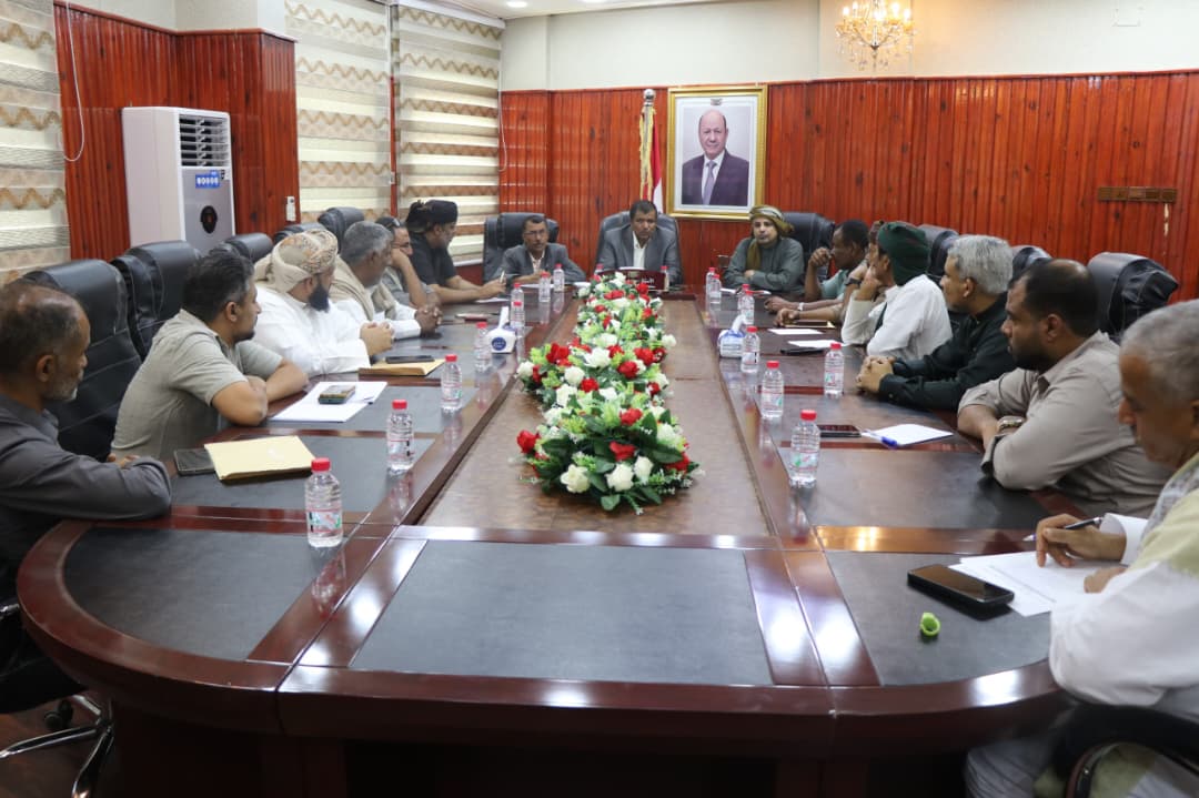 اجتماع في المهرة يناقش اشكاليات نقص إمدادات الديزل في قطاع الكهرباء