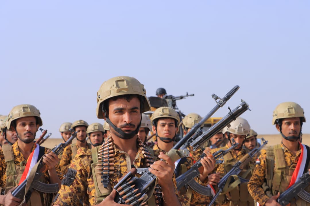 الاحتفاء بتخريج كوكبة من منتسبي شرطة المنشآت بمأرب تزامناً مع العيد الوطني الـ(36) للجمهورية اليمنية
