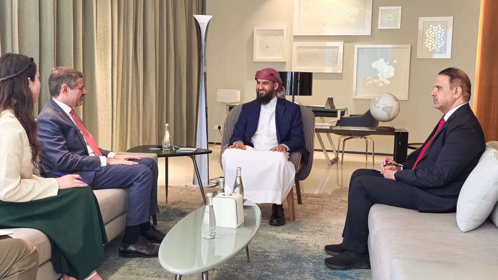 المحرّمي يستقبل سفير الولايات المتحدة الأمريكية بمناسبة انته