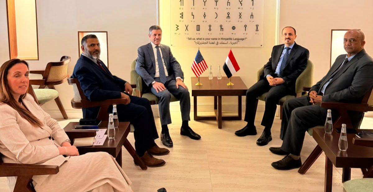 الإرياني يلتقي السفير الأمريكي بمناسبة انتهاء فترة عمله