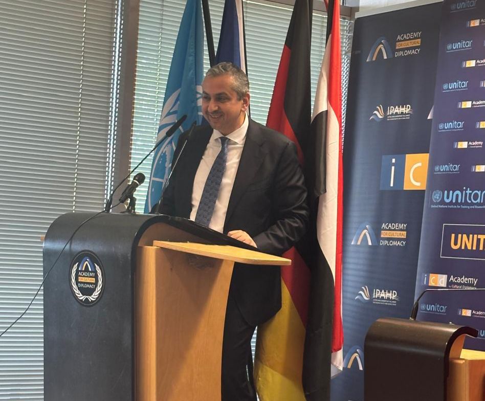 السفير الارياني يؤكد أهمية الدبلوماسية الثقافية في تعزيز الحوار بين الشعوب