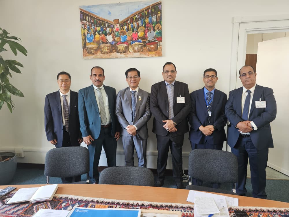 الوزير السقطري يبحث مع (الفاو) تعزيز التعاون في مجالات وقاية النبات والمناخ والتنوع البيولوجي
