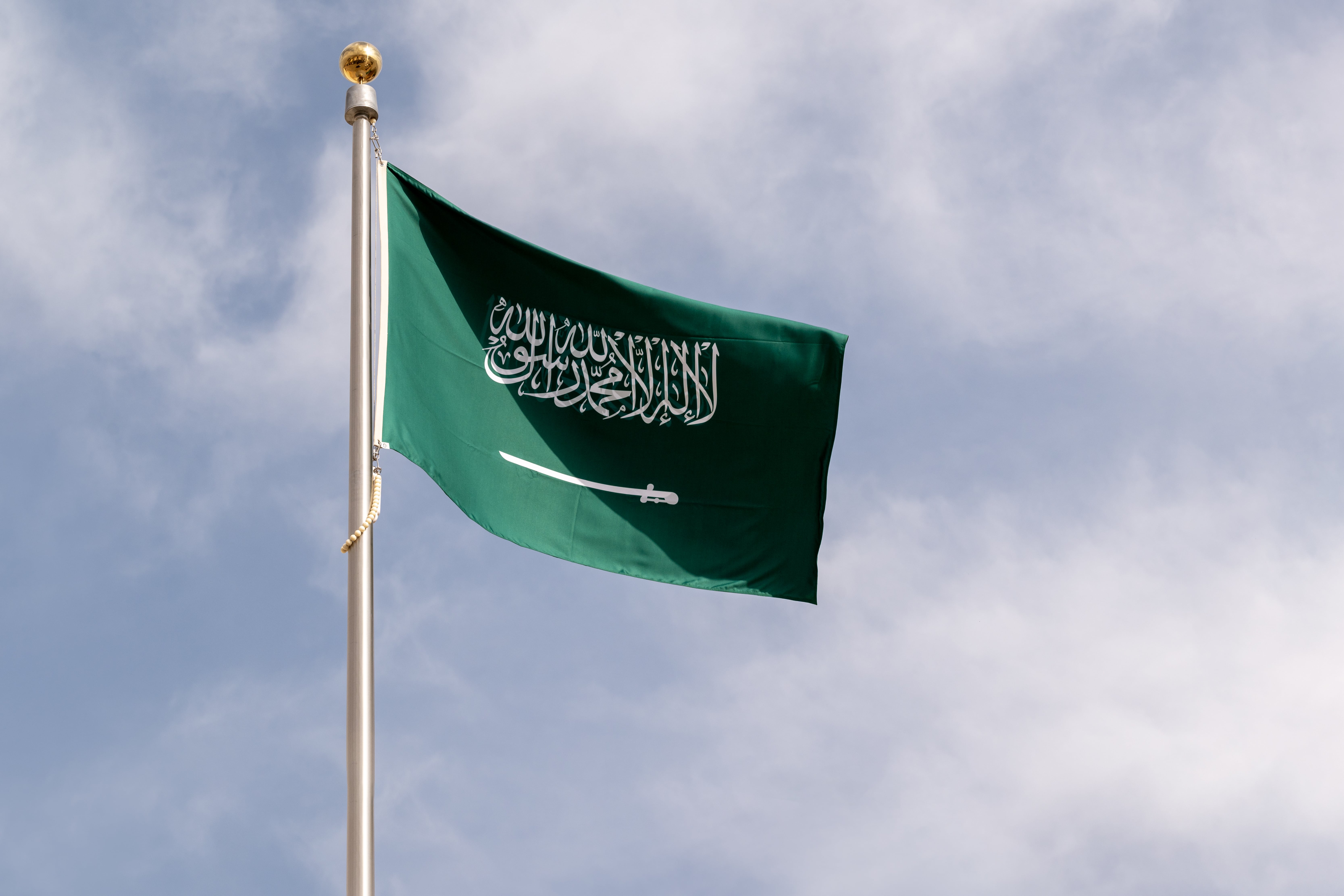 السعودية تدين اتهامات مليشيا الحوثي الارهابية بحصار اليمنيين وحظر الملاحة البحرية وتؤكد مواصلة دعمها للشعب اليمني