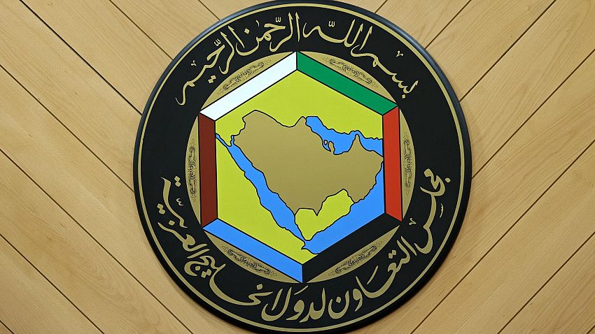 مجلس التعاون الخليجي يرفض ويستنكر ادعاءات الحوثيين ضد السعودية ويدين تهديدهم المستمر للملاحة البحرية