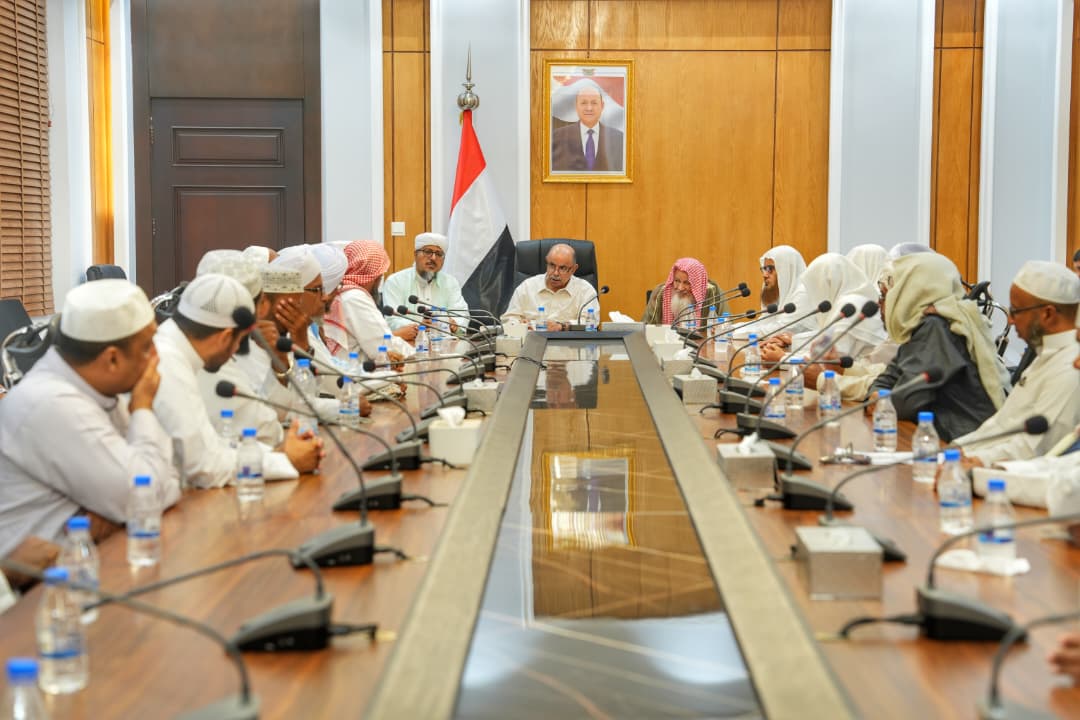 الخنبشي يؤكد أهمية تعزيز الخطاب الديني لمواجهة الفكر الحوثي ويشدد على توحيد الجبهة الداخلية
