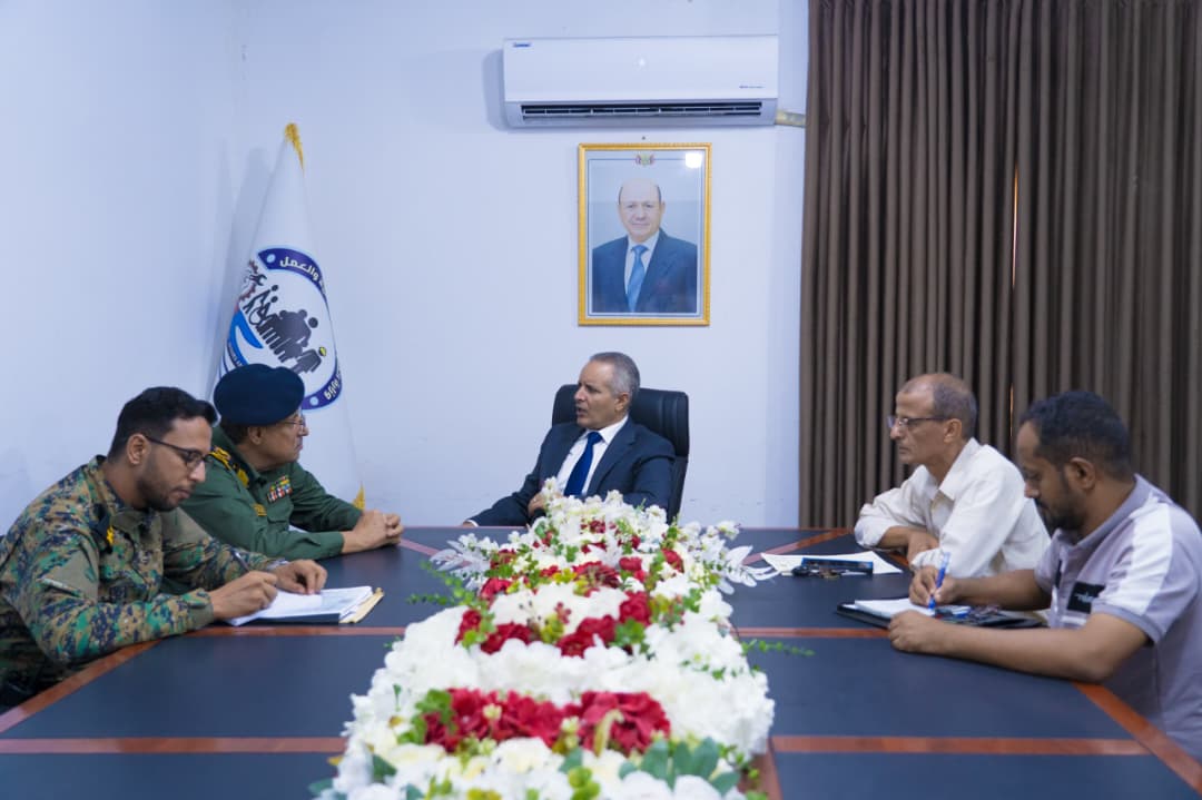 وزير الشؤون الاجتماعية والعمل يناقش مع رئيس مصلحة التأهيل والإصلاح تطوير برامج تأهيل نزلاء الإصلاحيات