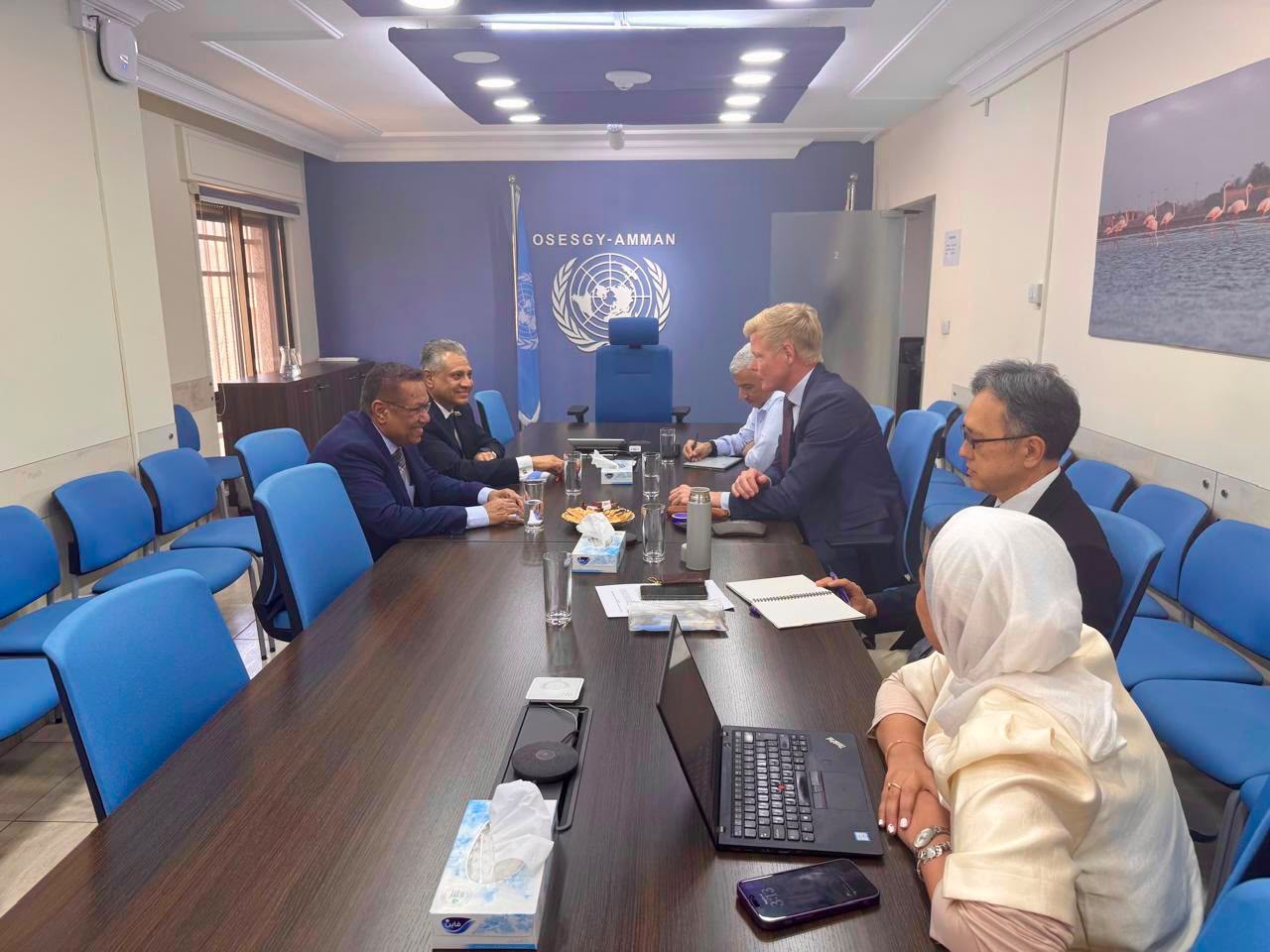 رئيس مجلس الشورى يبحث مع المبعوث الاممي تطورات الأوضاع في اليمن ومخاطر التصعيد الحوثي