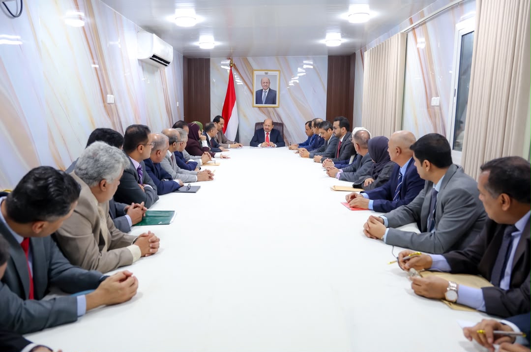 مجلس الوزراء يقف في اجتماع بعدن امام التطورات الناتجة عن التصعيد العسكري للمليشيا الارهابية