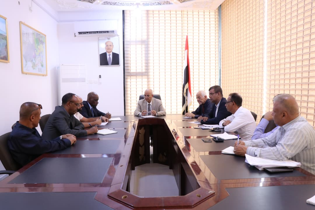 الوزير الشرجبي يبحث مع (الفاو) تعزيز التعاون في القطاعين المائي والبيئي