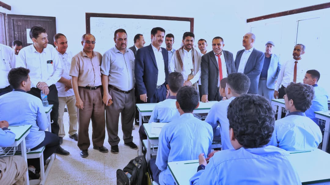 نائب وزير التربية يدشن العام الدراسي الجديد بمدارس محافظة مأرب