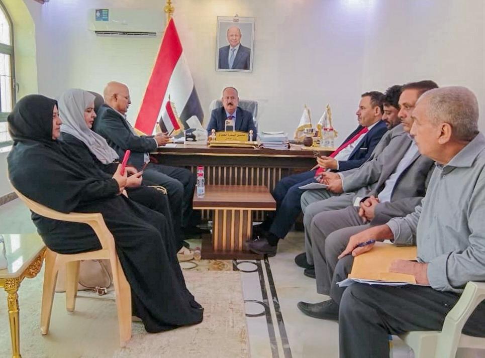 وزير النقل يترأس اجتماعاً تقييمياً لهيئة تنظيم النقل البري لمناقشة الأداء وأوضاع الموانئ البرية