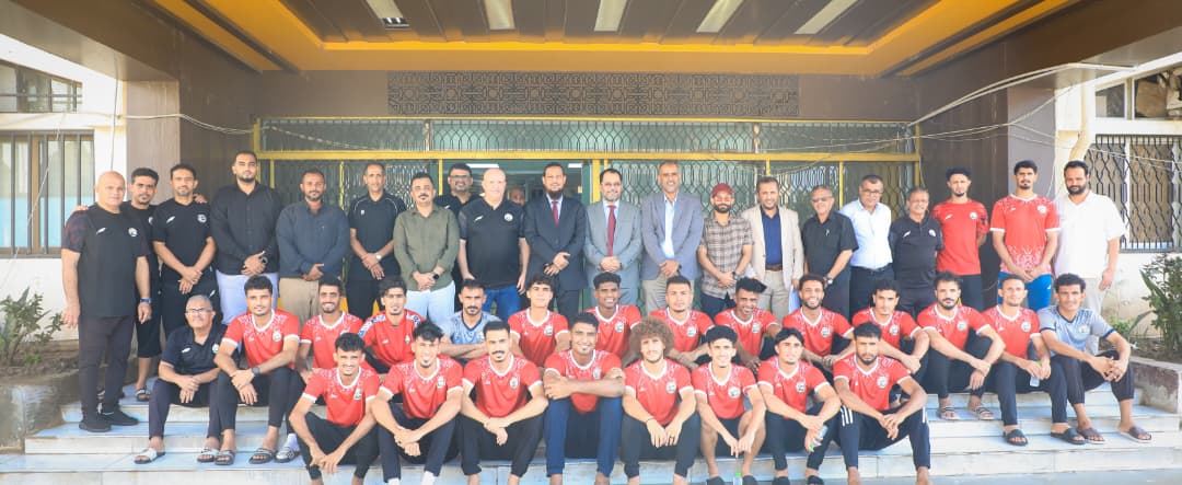 محافظ عدن يطلع على إستعدادات المنتخب الوطني في معسكره الداخلي للمشاركة في «خليجي27»
