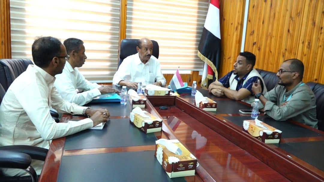 الوكيل بارباع يطلع على تدخلات منظمة "مسلم هاندز" بوادي حضرموت