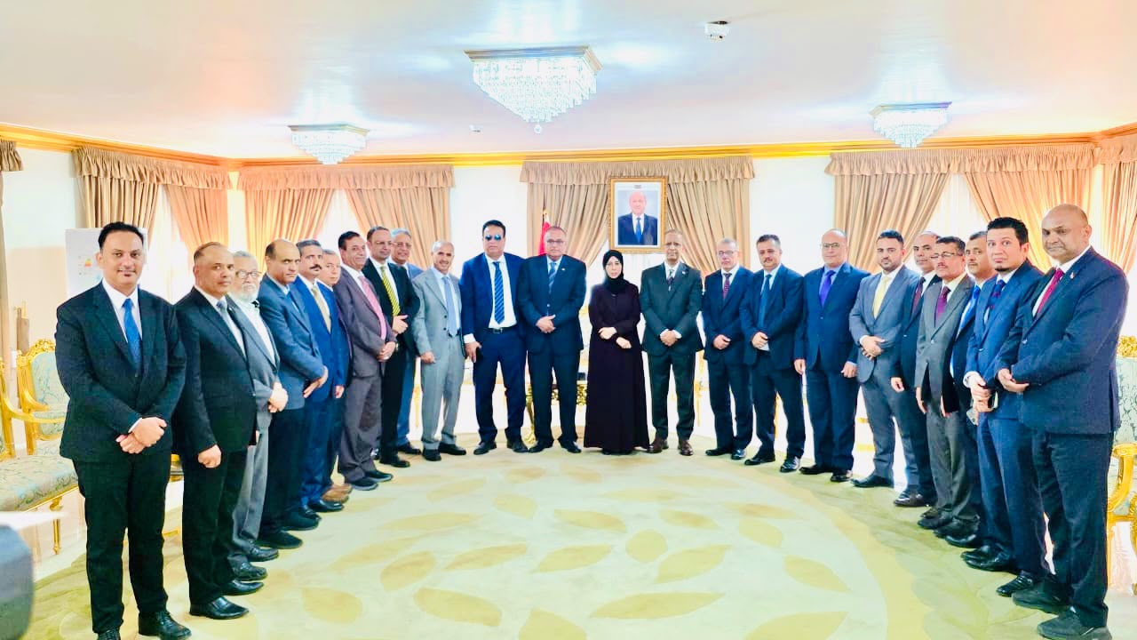 وزيرة الخارجية تؤكد أهمية دور البعثات الدبلوماسية في تمثيل اليمن وتعزيز حضوره الخارجي