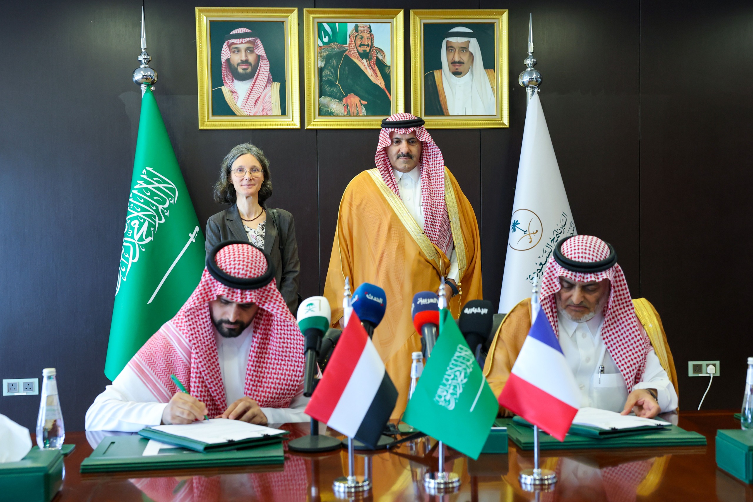 البرنامج السعودي ومركز فرنسي يطلقان مشروعين لتعزيز أنظمة المياه الحضرية في تعز