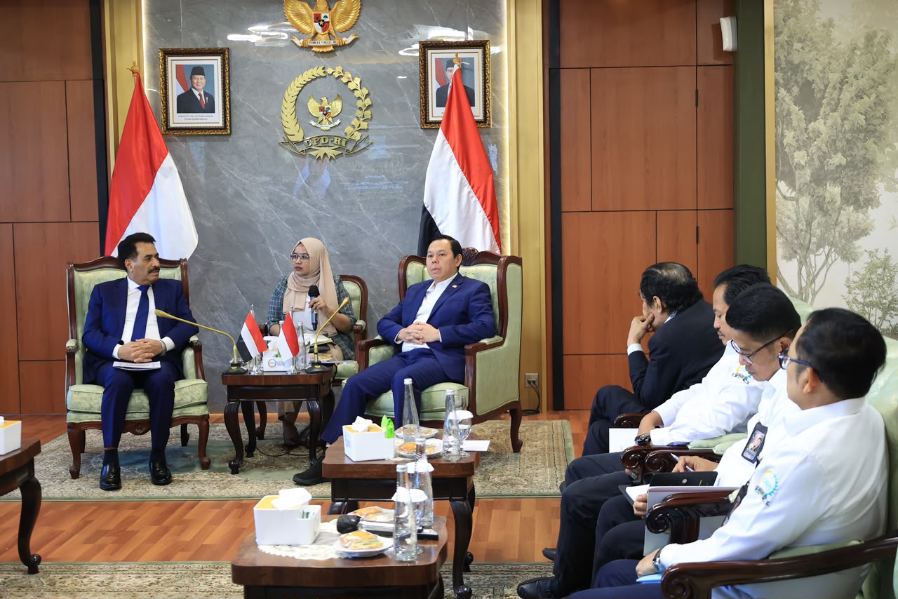 سفير اليمن يبحث مع الجامعة الإسلامية العالمية الأندونيسية تعزيز التعاون الاكاديمي