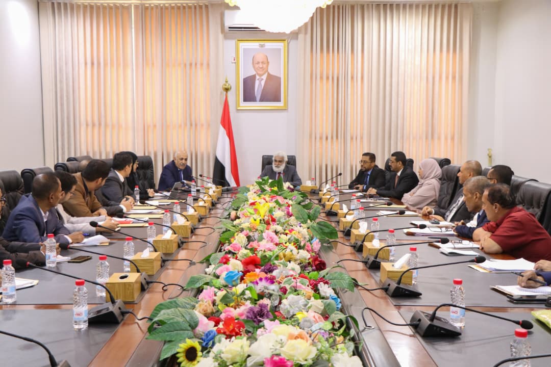 وزير التخطيط يرأس اجتماع اللجنة الفنية لإعداد خطة التنمية واعادة الاعمار 2027 - 2029