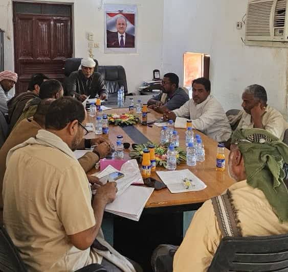تنفيذي السوم يناقش تقارير الأداء الأمني والتربوي والخدمي