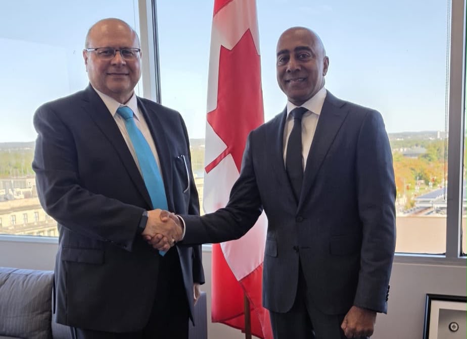 السفير السلال يبحث مع نائب وزير الخارجية الكندي التصعيد الحوثي وتهديد الملاحة الدولية