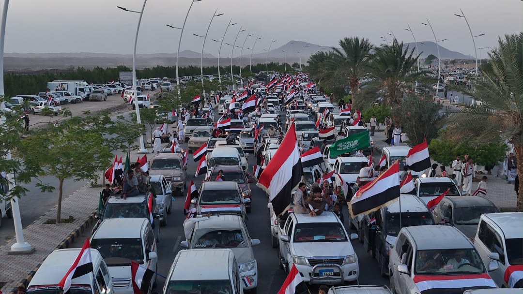 موكب سبتمبري جماهيري يجوب شوارع مأرب احتفاءً بالعيد الوطني الـ64 لثورة 26 سبتمبر المجيدة