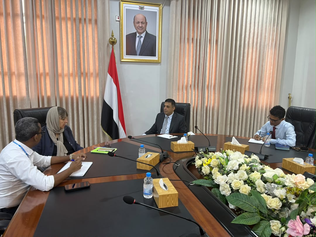 وزير الدولة يبحث مع مكتب تنسيق الشؤون الإنسانية للأمم المتحدة تعزيز الاستجابة الإنسانية ومعالجة النزوح الطارئ