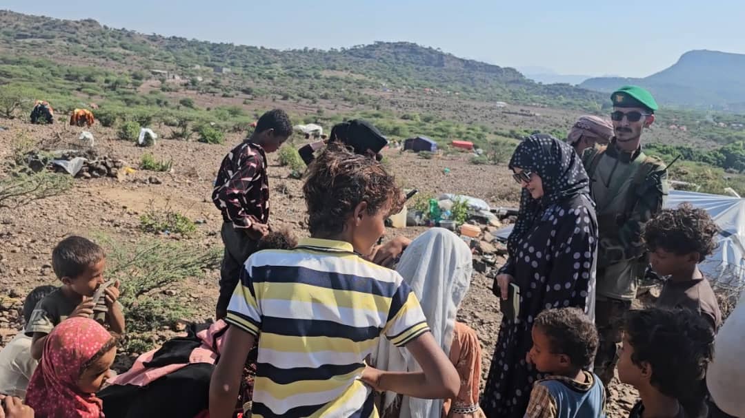 وزيرة الشؤون القانونية تطلع على اوضاع النازحين بمديرية الشمايتين في تعز