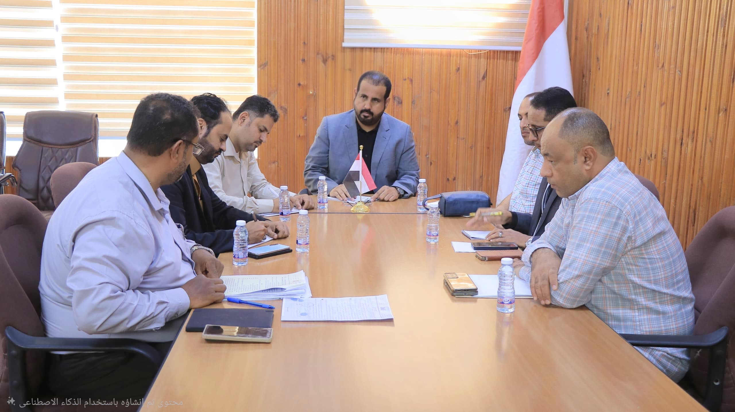 وكيل حضرموت يناقش تحديات تشغيل وتصدير منتجات العسل والمحاصيل الزراعية
