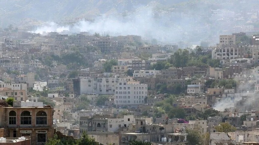 إصابة مدنيين اثنين برصاص وشظايا قصف حوثي في ريف تعز