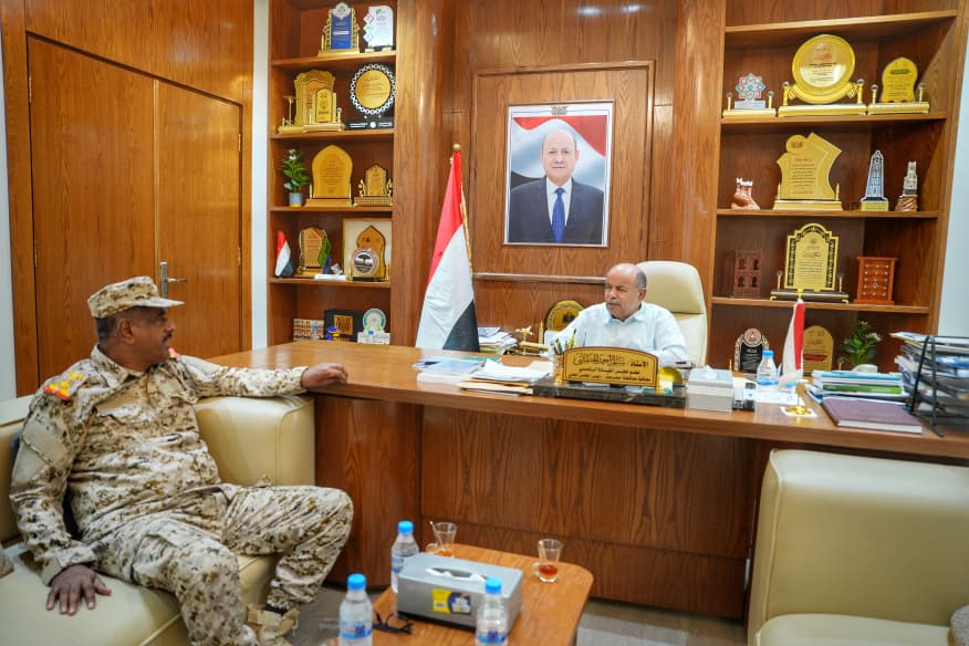 الخنبشي يطلع على نشاط اللجنة الإدارية العليا لحصر وتنظيم الموارد البشرية بوزارة الداخلية