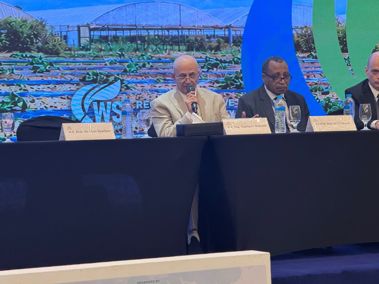 الشرجبي يؤكد أهمية الإدارة المستدامة للموارد المائية وتوجيه الاستثمارات لتعزيز المؤسسات الوطنية في اليمن