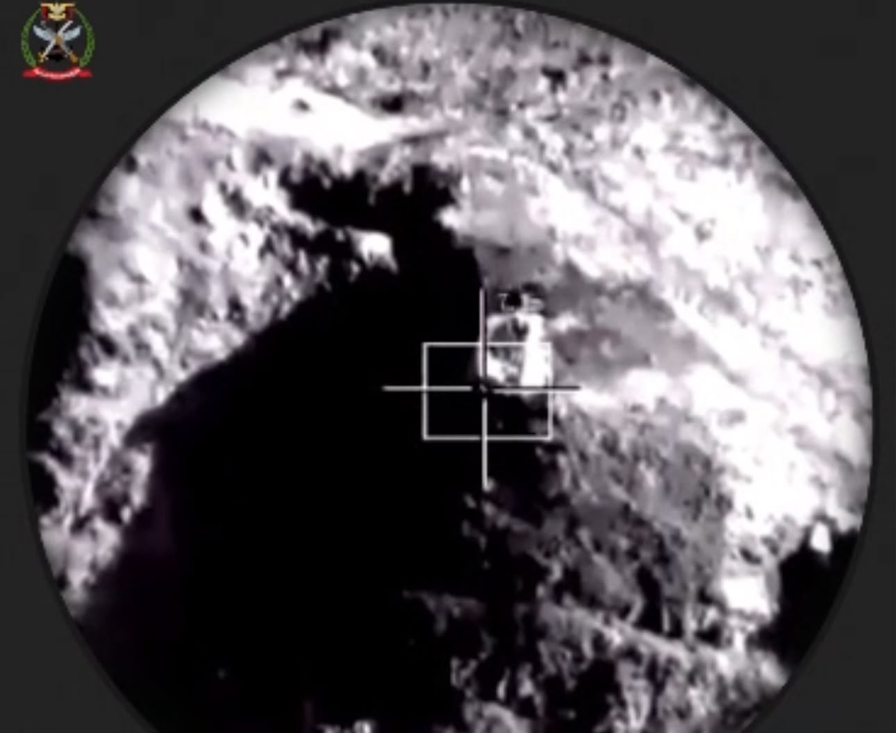 القوات المسلحة: تنفيذ 1119 عملية استهداف وتحييد 427 عنصراً من مليشيات الحوثي الإرهابية وتدمير 142 عربة عسكرية