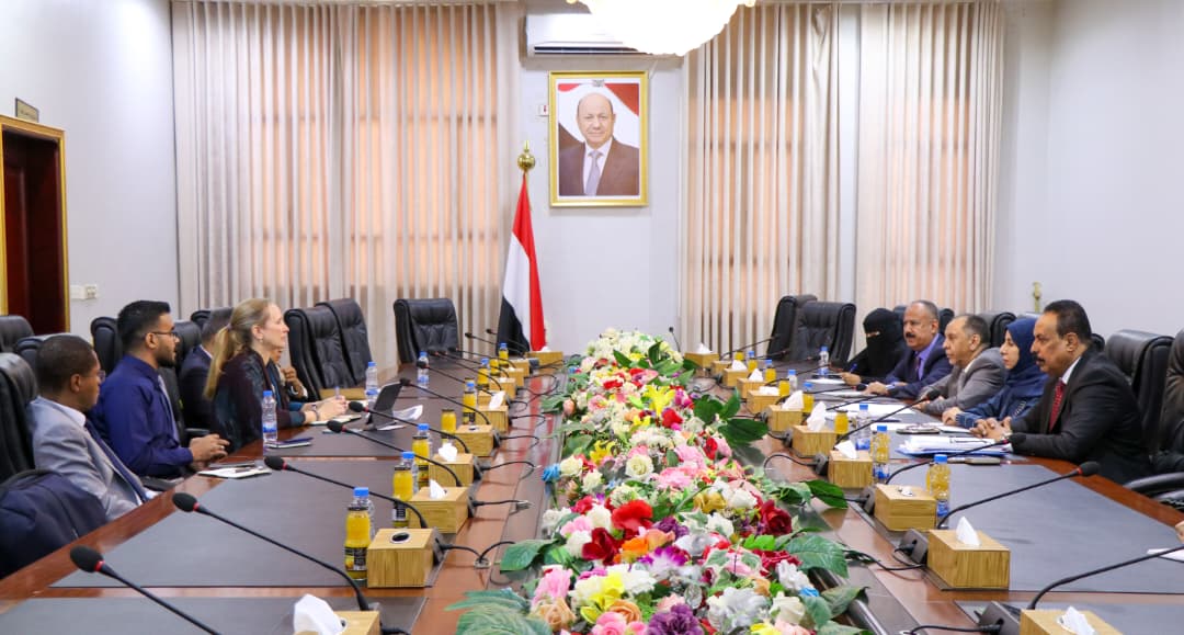 فريق حكومي يبحث مع البنك الدولي سبل تعزيز الشراكة لدعم قطاعا